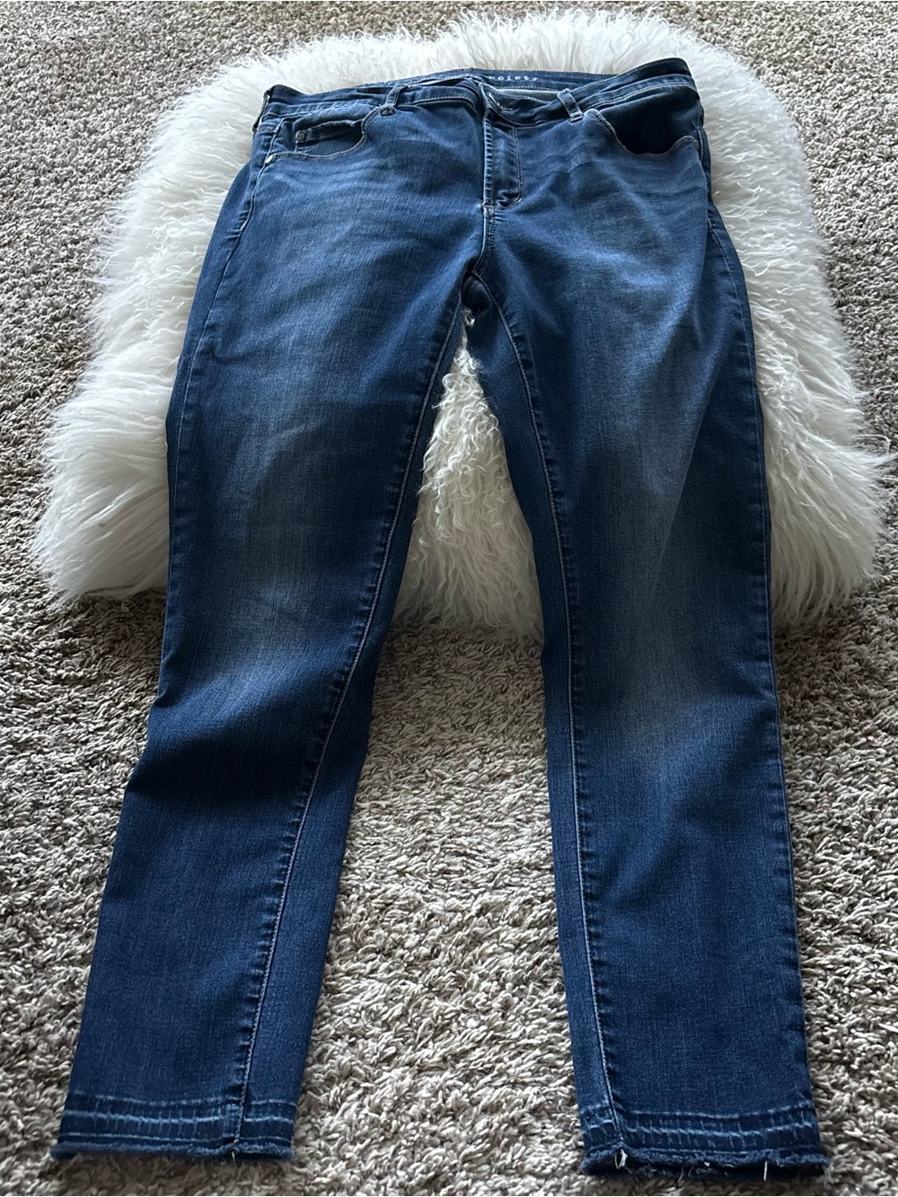 Articles Of Society Women Slim  Jeans in medium  Blue Wash a bit distress 31